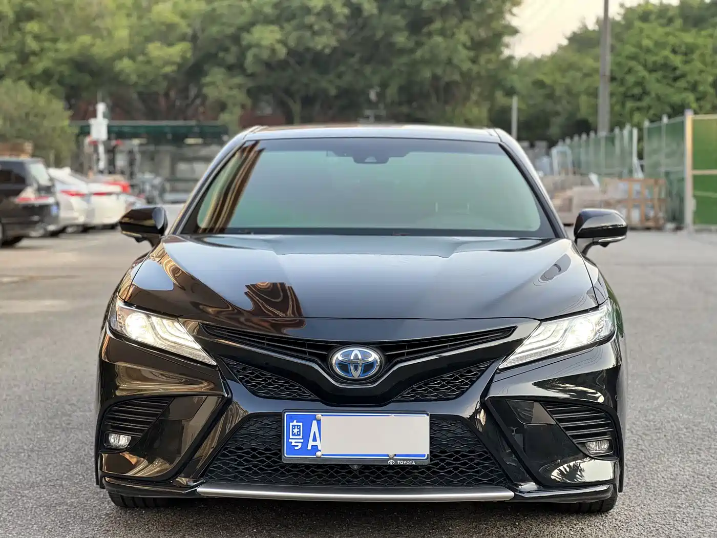 Toyota Camry 2019 Hybrid 2.5HG Luxury Edition China VI фото 2