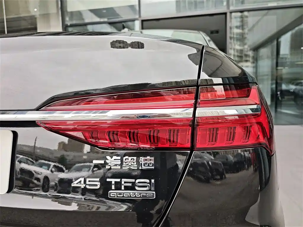 Audi A6L 2025 45 TFSI quattro Premium Sport фото 14