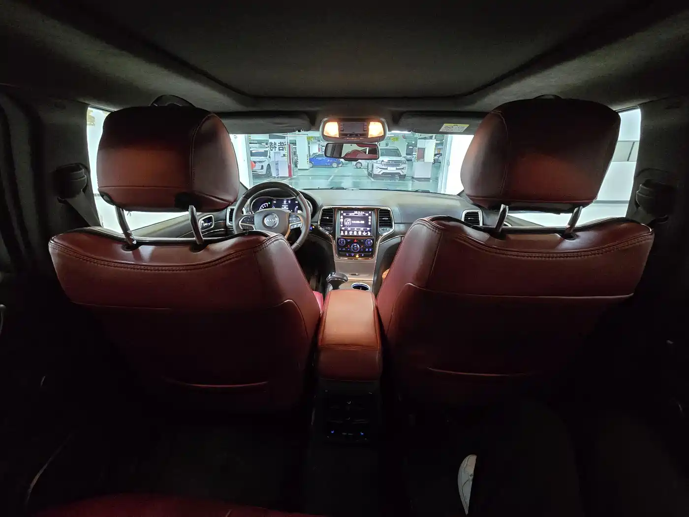 Фото 8 - Jeep Grand Cherokee (Import)