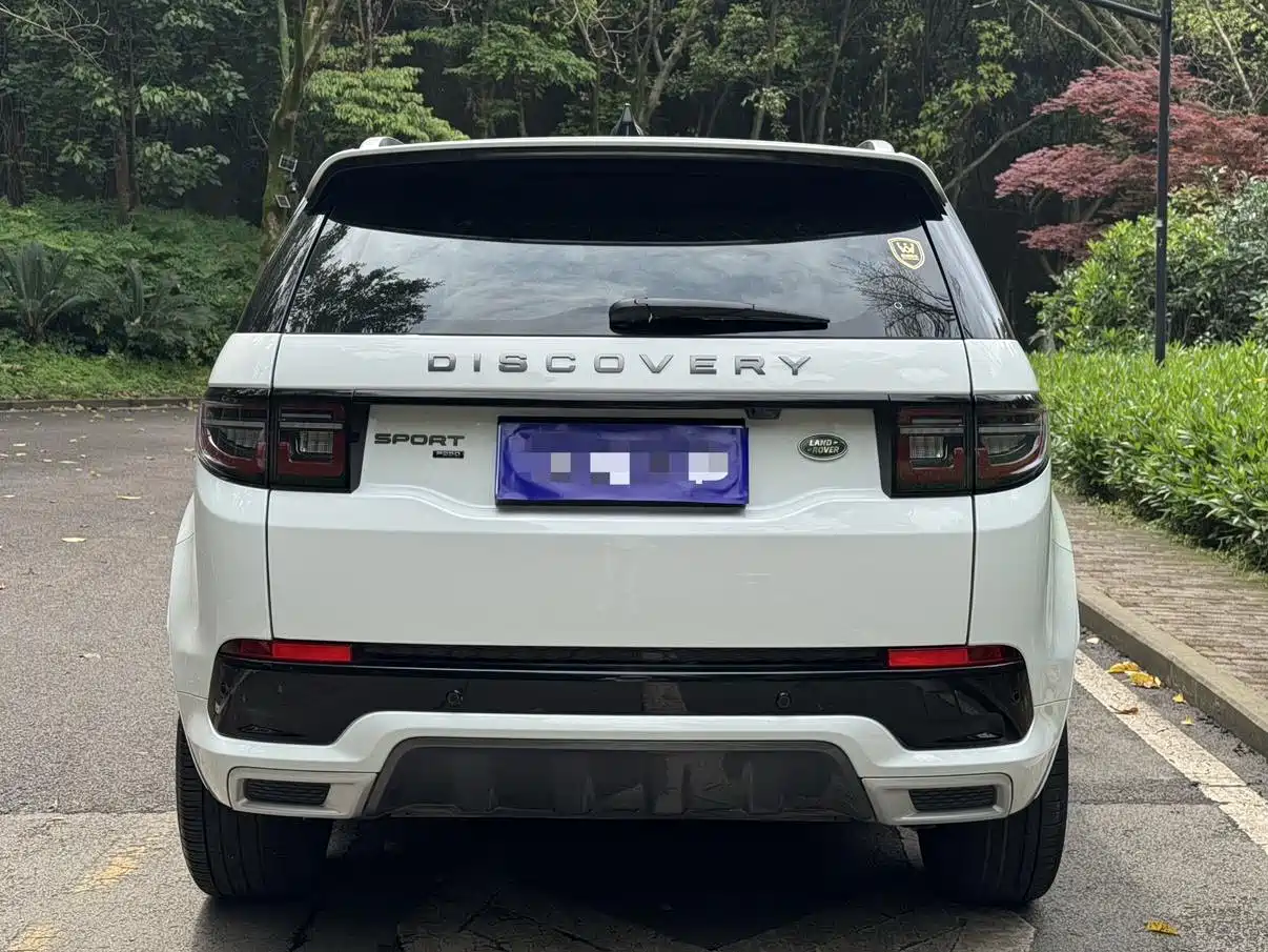 Land Rover Discovery Sport 2022 Model Year Second Facelift 249PS R-Dynamic SE Performance Technology Edition 5-seater фото 2