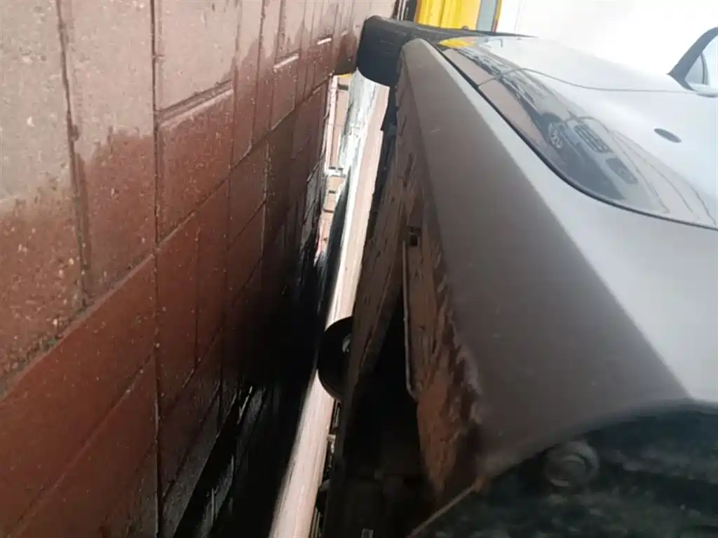 BYD Qin PLUS 2025 DM-i Smart Drive 55KM Leader фото 22