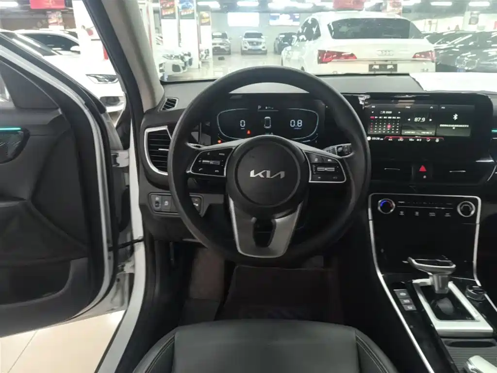 Kia Seltos 2023 1.5L CVT Comfort Edition фото 11