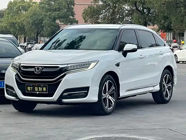HONDA UR V