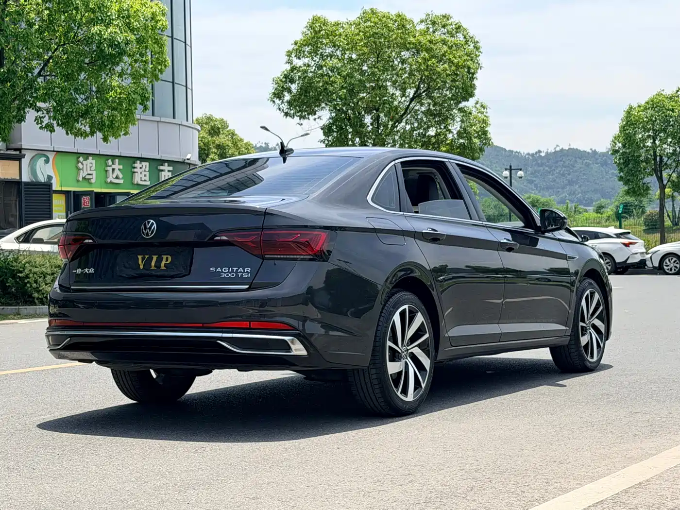 Volkswagen Sagitar 2023 300TSI DSG Excellence Edition фото 4