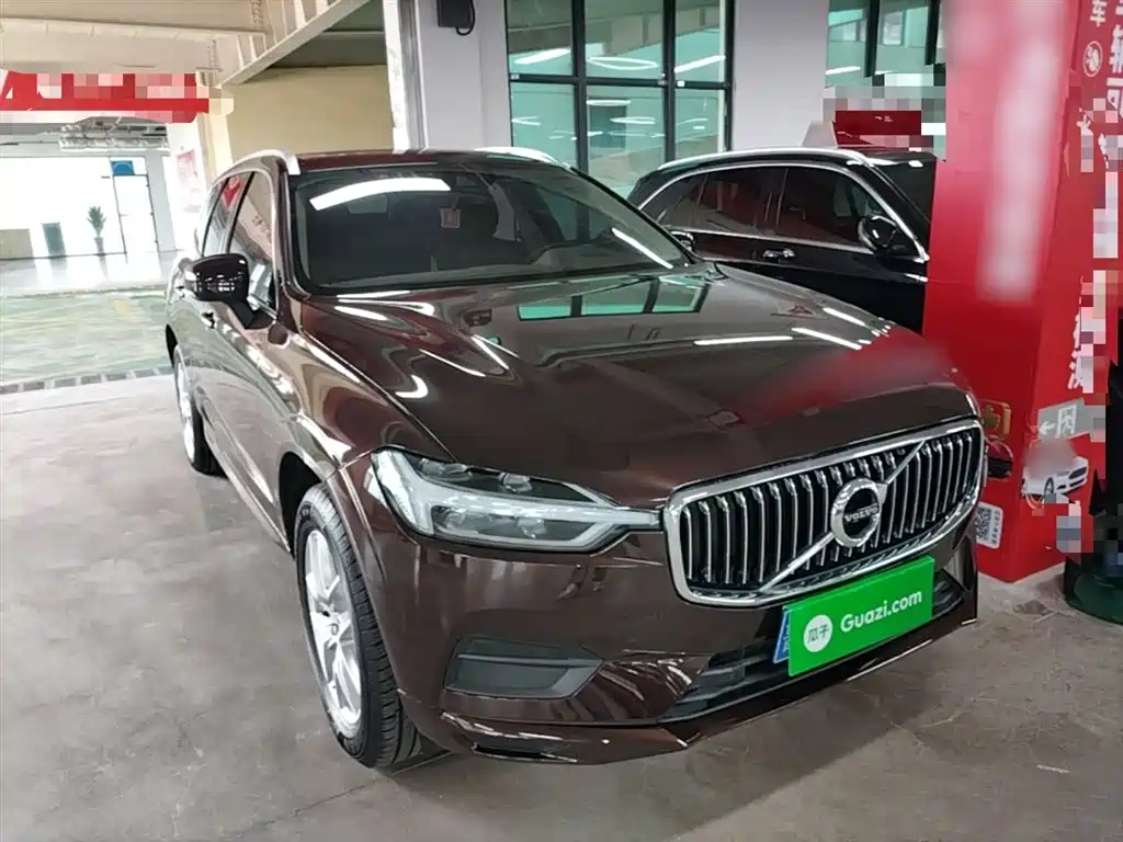 Фото 4 - Volvo XC60