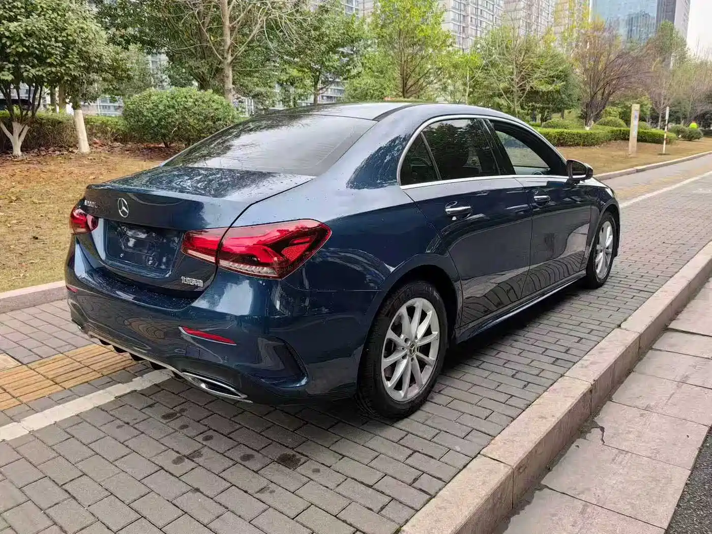 Mercedes-Benz A-Class 2020 A 200 L Sport Sedan фото 7
