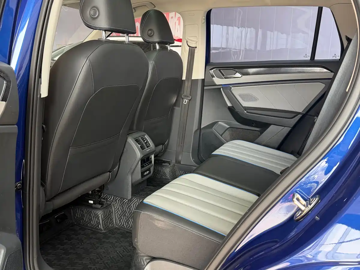Volkswagen Tayron GTE Plug-in Hybrid 2023 280TSI Luxury Plus Advanced Edition фото 8