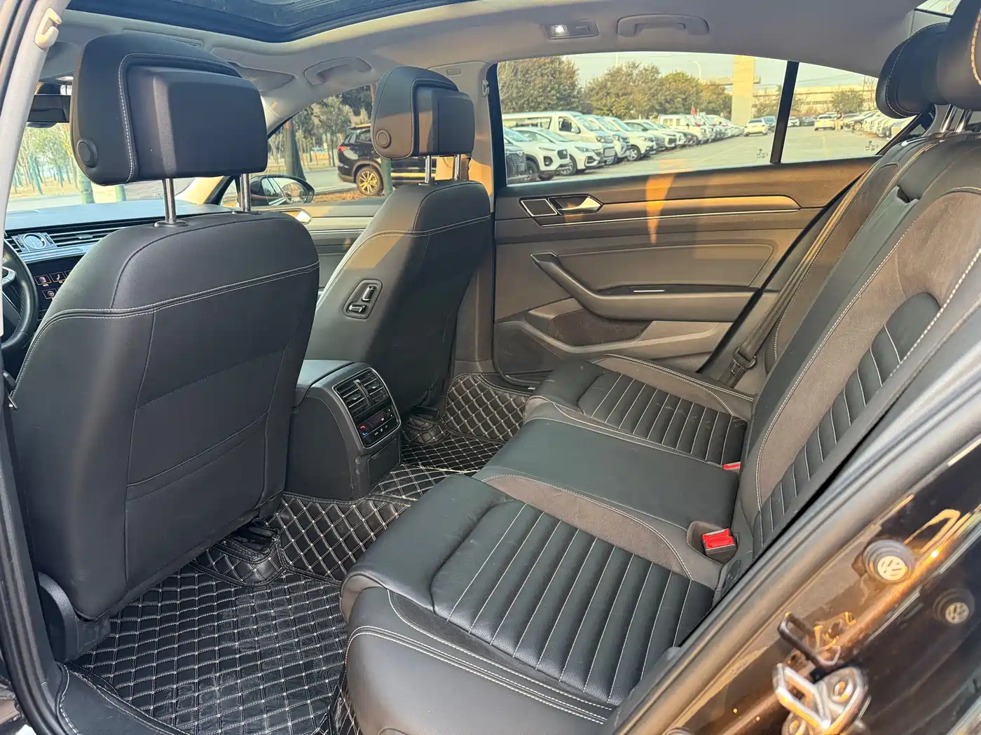 Volkswagen Magotan 2020 330TSI DSG Leading фото 6