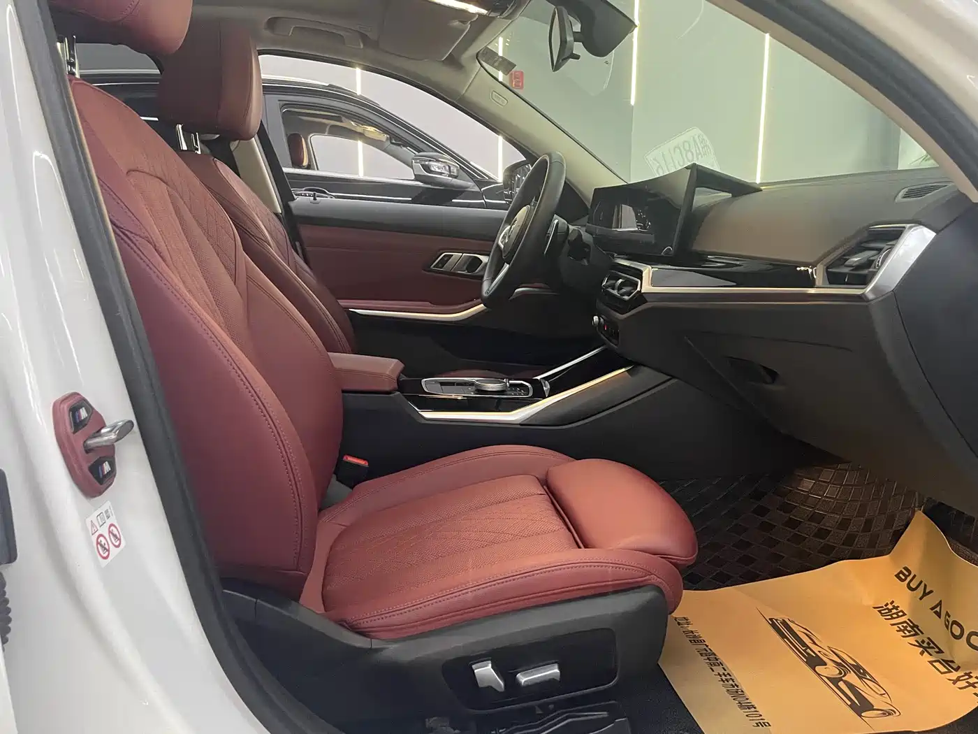BMW 3 Series 2023 320Li M Sport Package фото 17