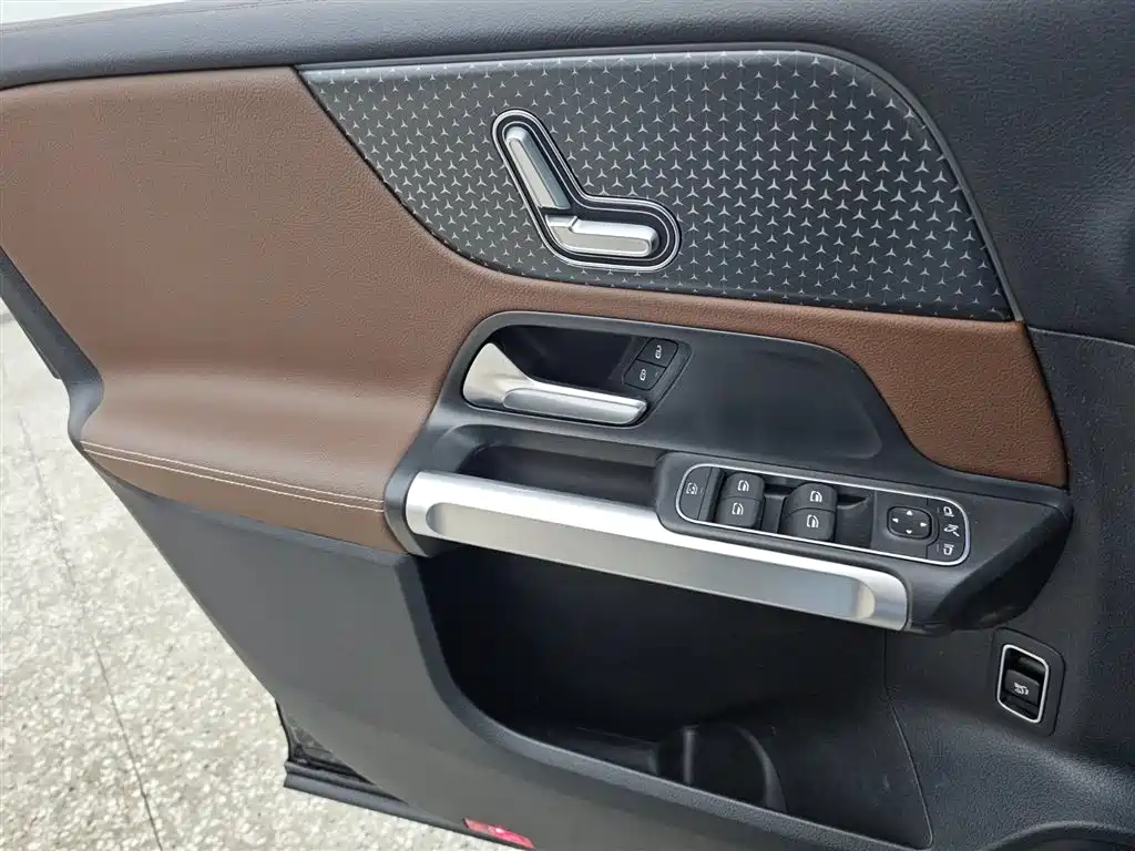 Mercedes-Benz GLB 2024 GLB 220 Dynamic фото 9