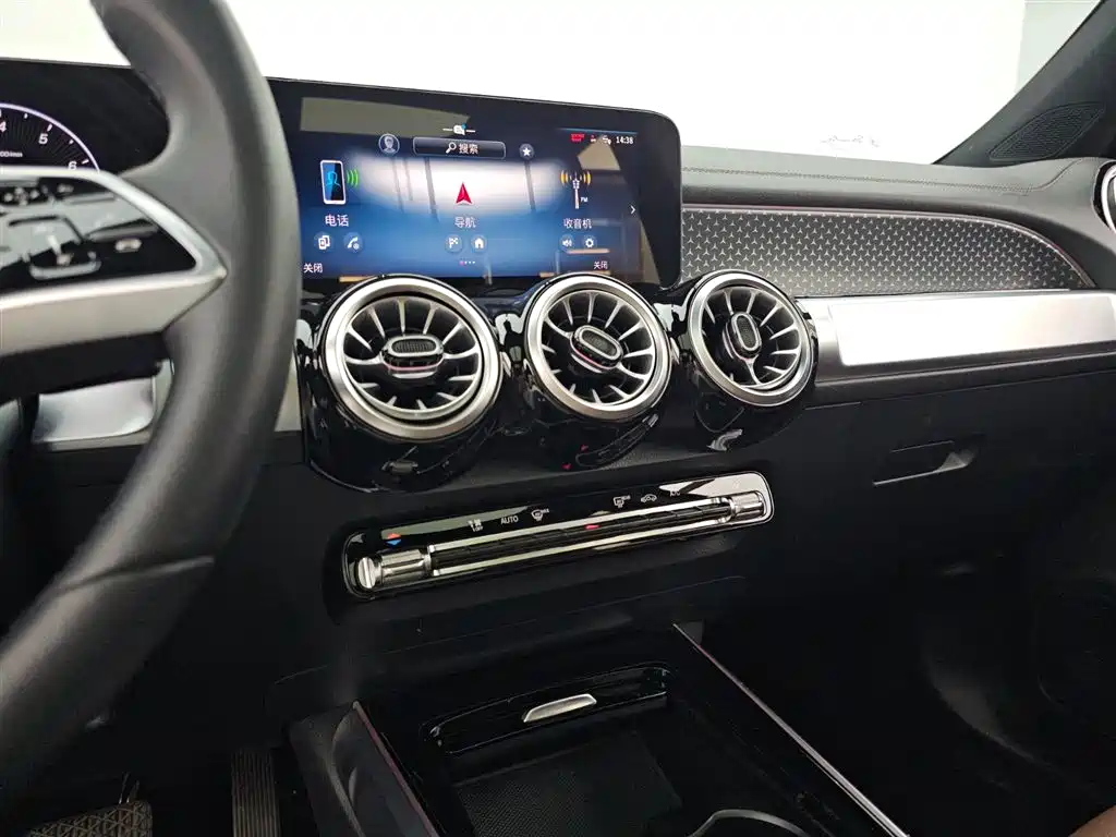 Mercedes-Benz GLB 2024 GLB 220 Dynamic фото 12