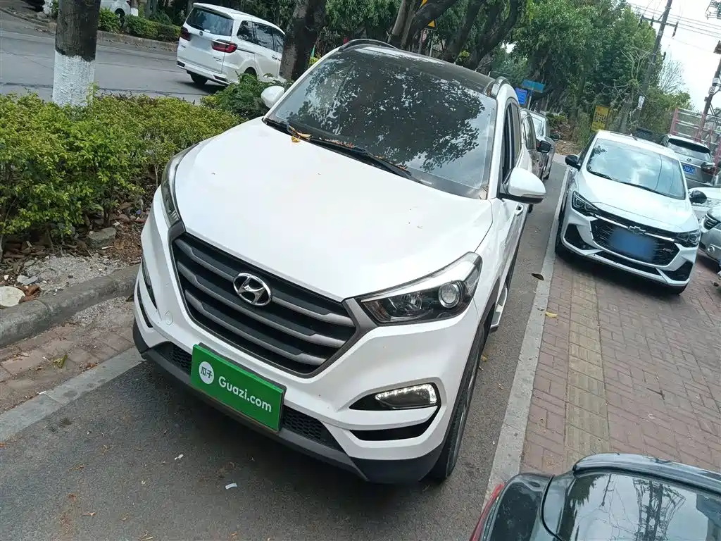 Hyundai Tucson 2015 1.6T Dual Clutch 2WD Smart