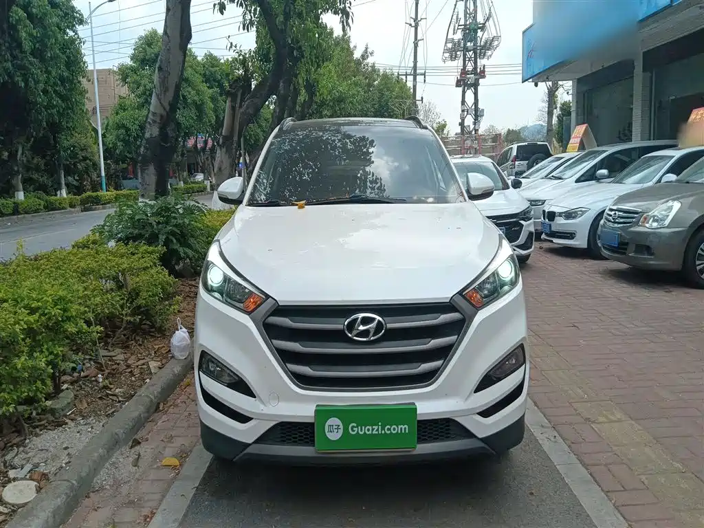 Hyundai Tucson 2015 1.6T Dual Clutch 2WD Smart фото 3