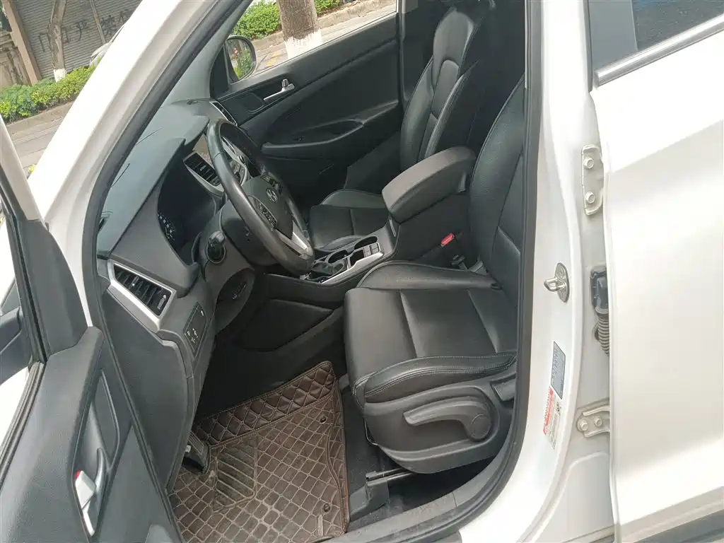 Hyundai Tucson 2015 1.6T Dual Clutch 2WD Smart фото 15