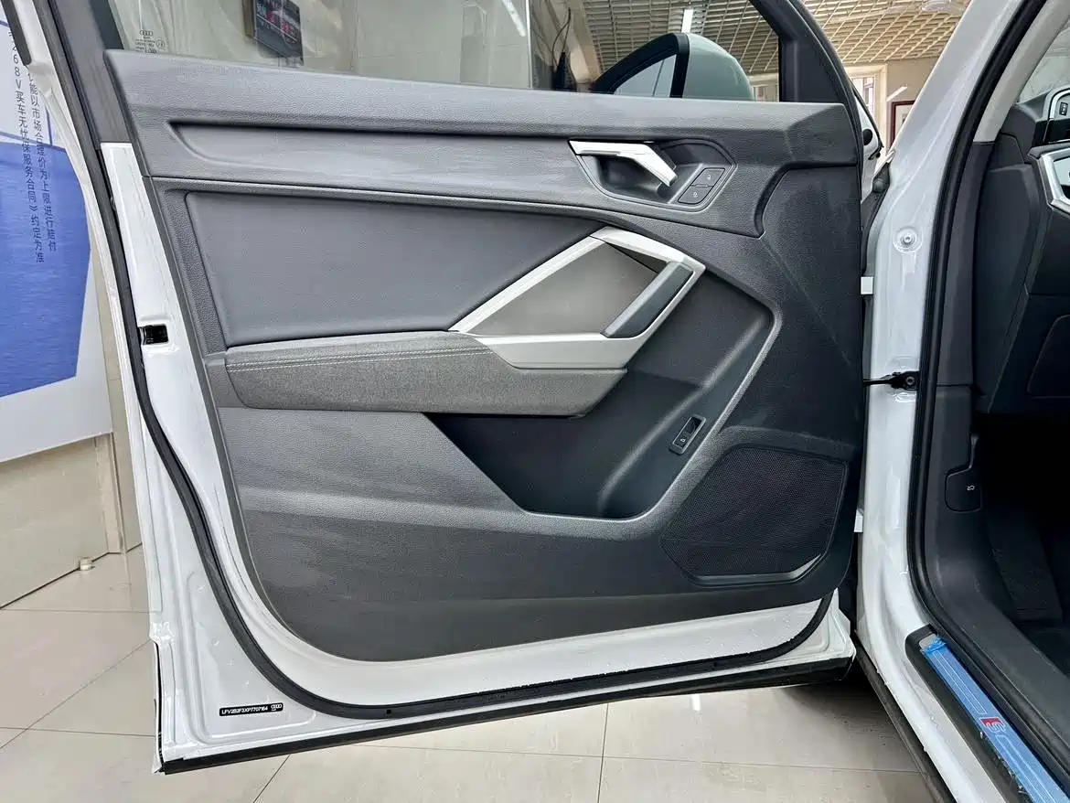 Audi Q3 2023 35 TFSI Fashion Dynamic (1.4T) фото 20