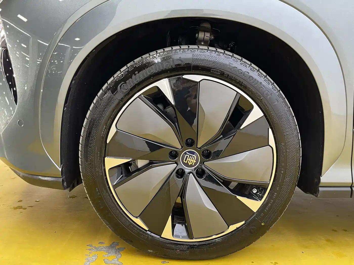 BYD Tang L 2025 DM 175KM Drone Player Edition фото 9