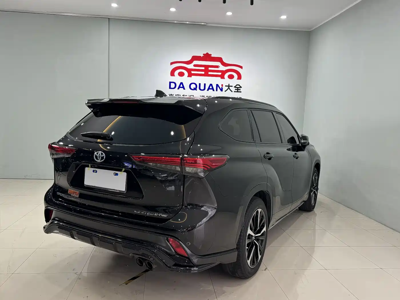 Toyota Crown Kluger 2021 2.5L HEV AWD Flagship Edition фото 18