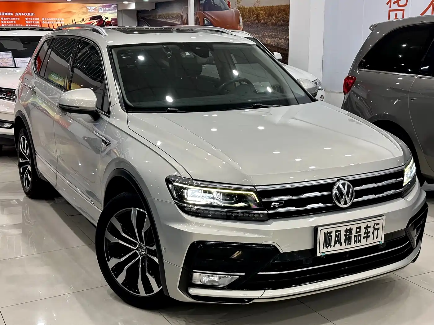 Volkswagen Tiguan L 2019 Edition 380TSI Auto 4WD R-Line Premium Flagship Version China V фото 2