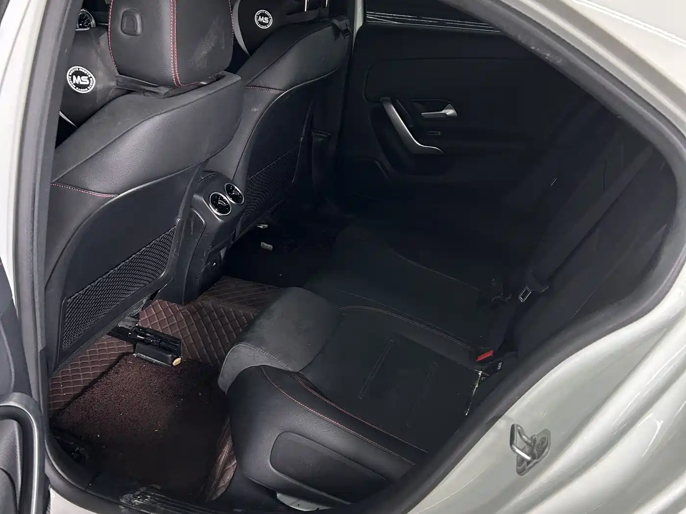 Mercedes-Benz A-Class 2024 A 200 L Fashion Edition фото 16