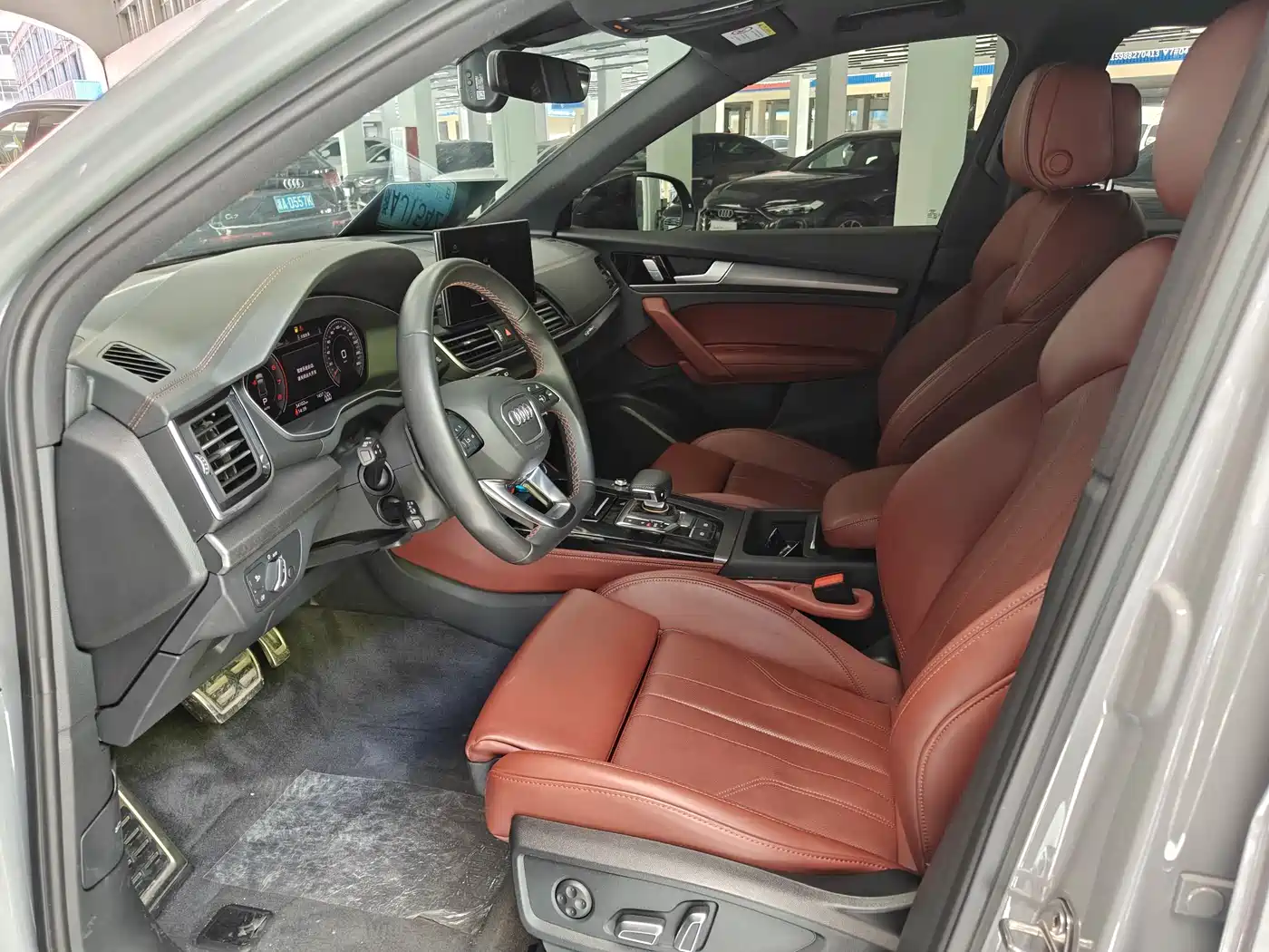 Audi Q5L 2025 40 TFSI Luxury Dynamic фото 6