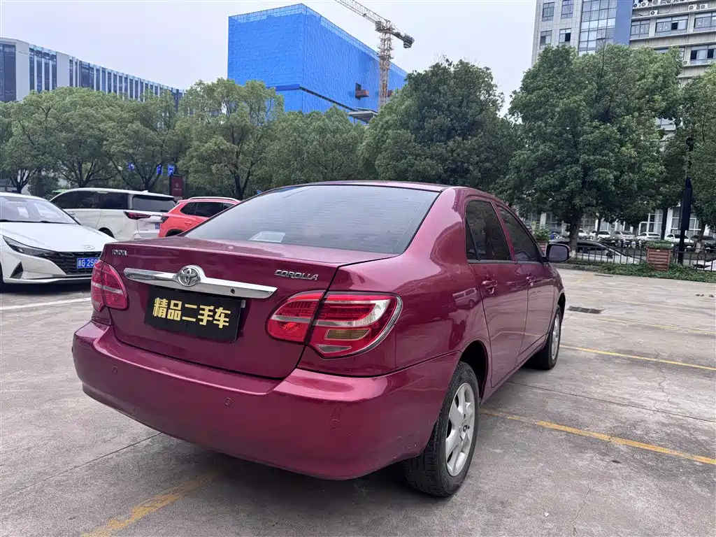 Toyota Corolla 2013 1.6L Automatic Luxury фото 8