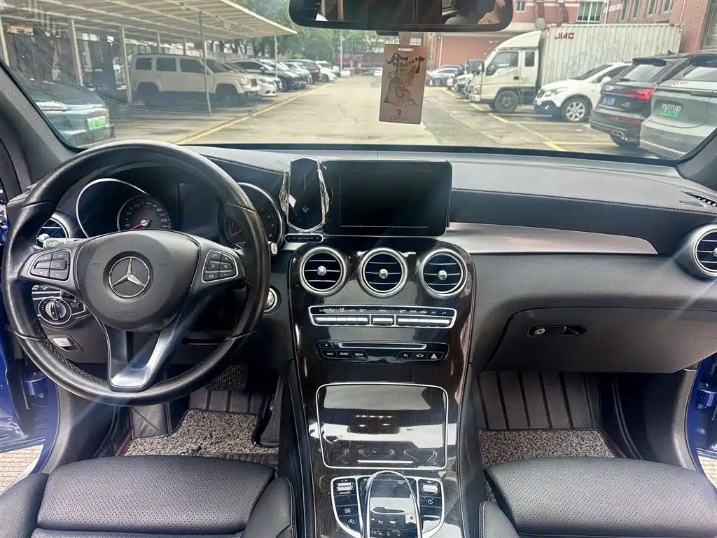 Mercedes-Benz GLC 2019 Facelift GLC 260 L 4MATIC Luxury фото 8