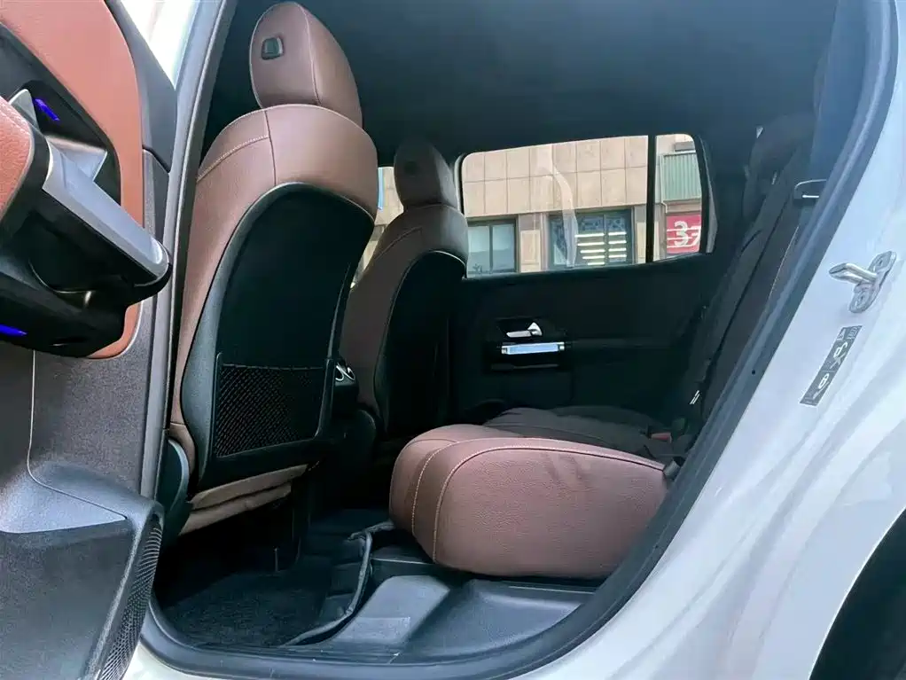 Mercedes-Benz GLB 2025 GLB 220 Dynamic фото 10