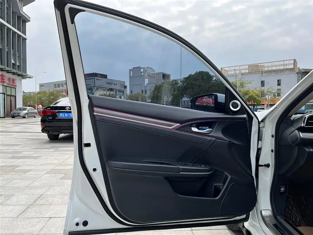 Honda Civic 2019 220TURBO CVT Jingqing Edition China V фото 11