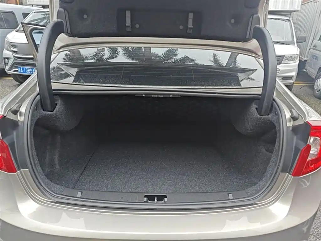 Фото 19 - Volvo S60