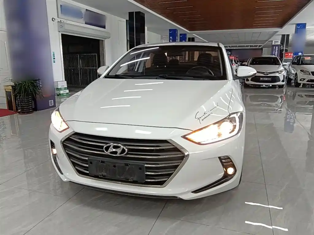 Hyundai Elantra 2016 1.4T DCT Dynamic·Vitality фото 3