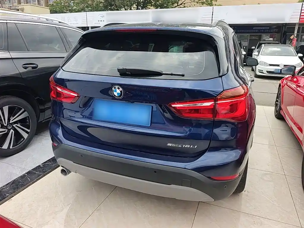 BMW X1 2019 sDrive18Li Fashion Model фото 6