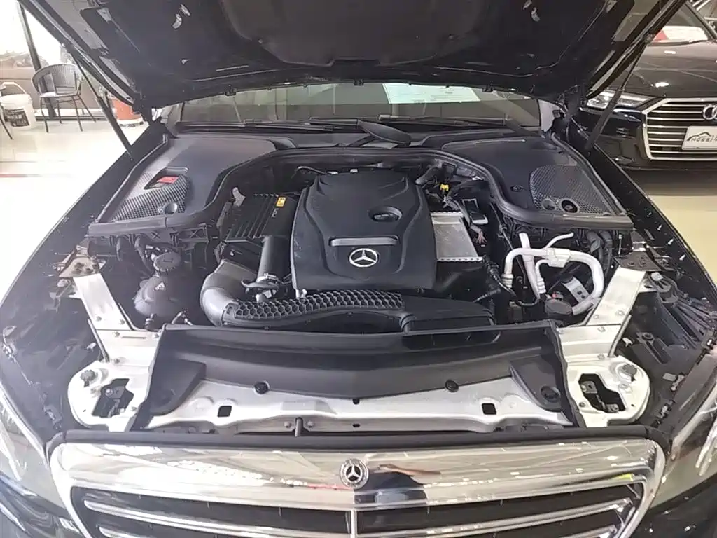 Mercedes-Benz E-Class 2018 Facelift E 200 L 4MATIC фото 20