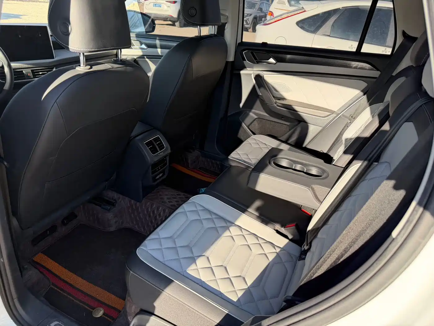 Volkswagen Tayron 2023 280TSI 2WD Luxury Plus Advanced Edition фото 5