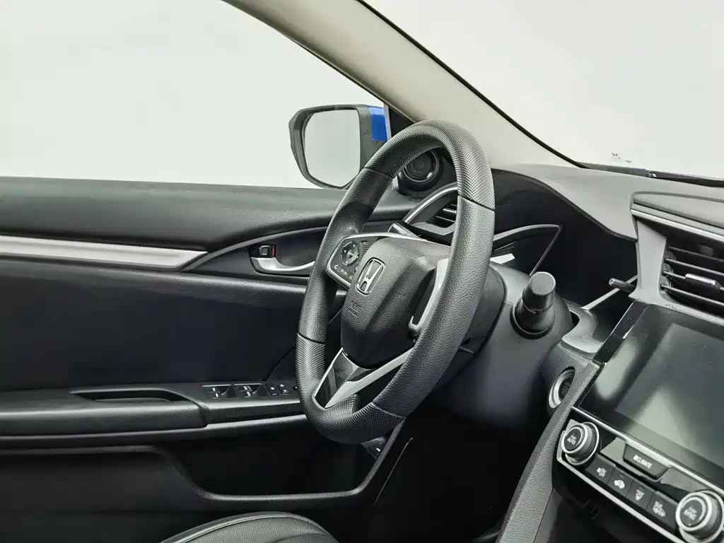 Фото 22 - Honda Civic