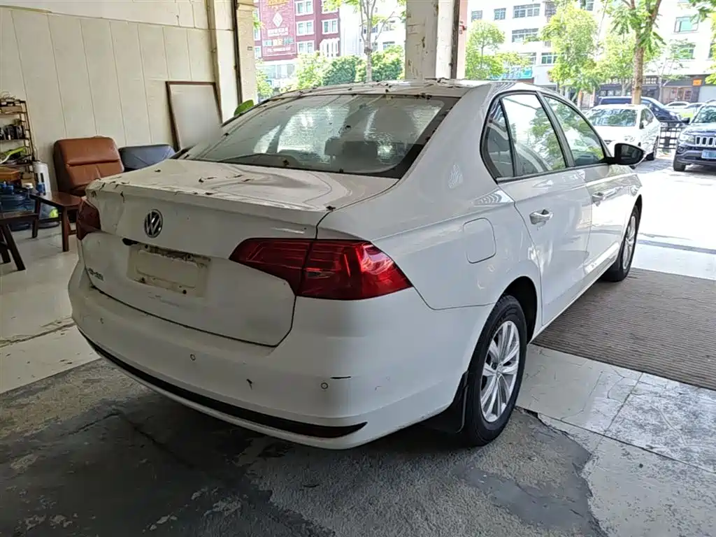 Volkswagen Bora 2016 Model 1.6L Automatic Fashion фото 7