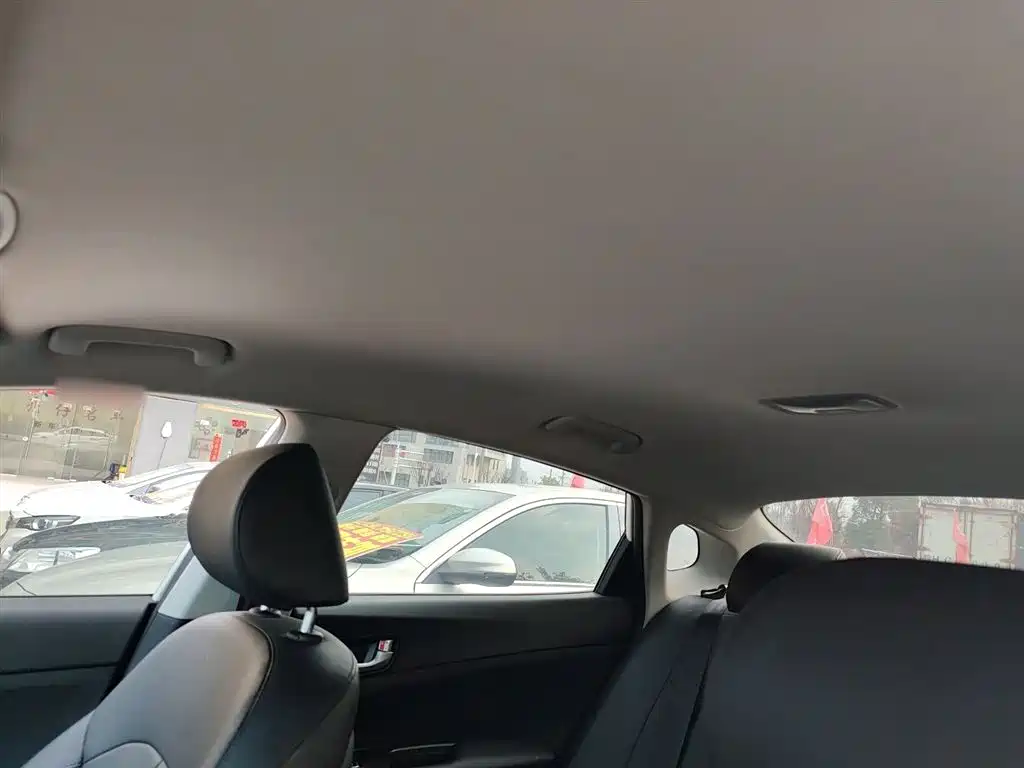 Kia K5 2016 1.6T Automatic GLS фото 18