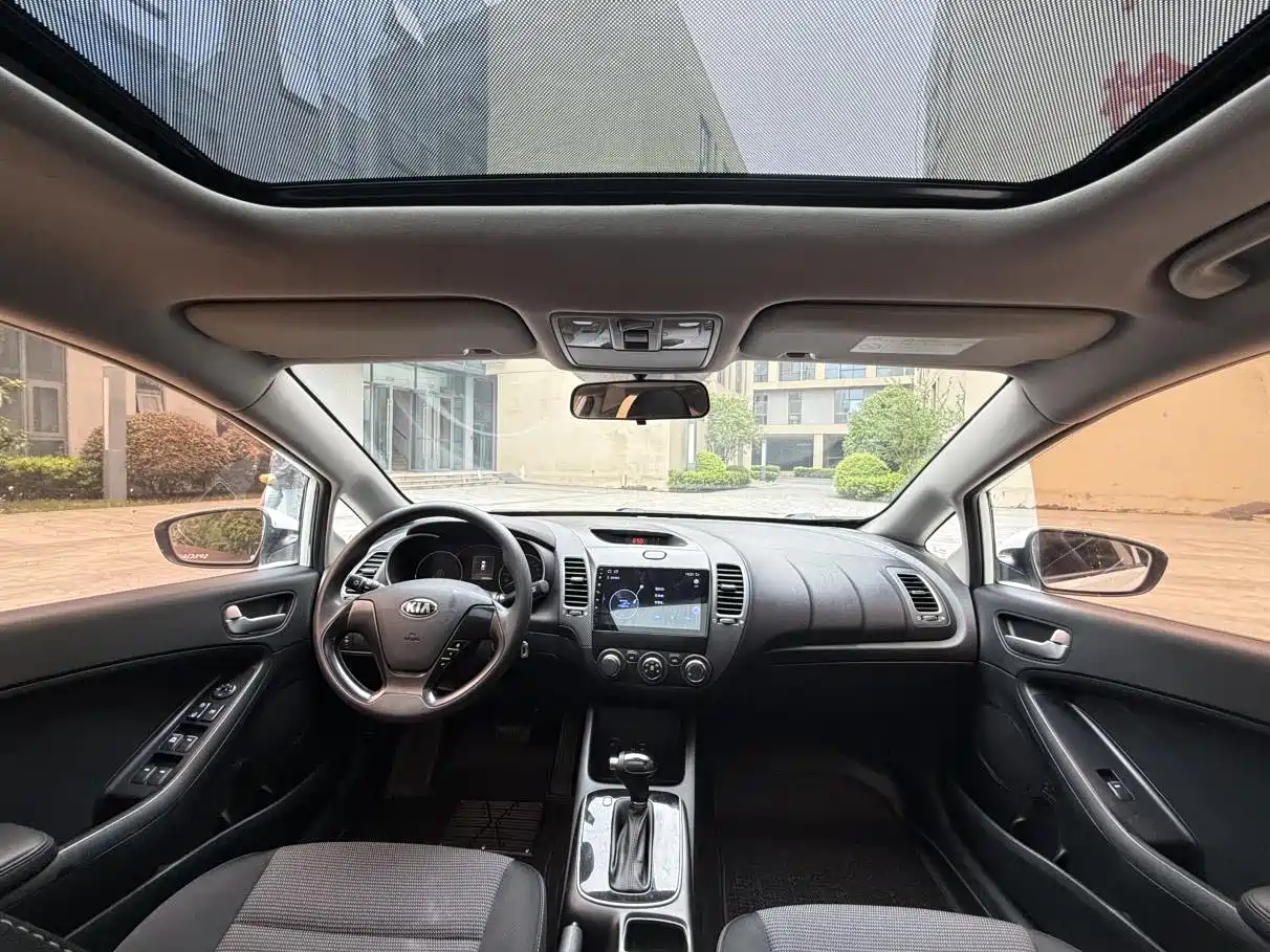 Kia K3 2016 1.6L Automatic GL фото 5