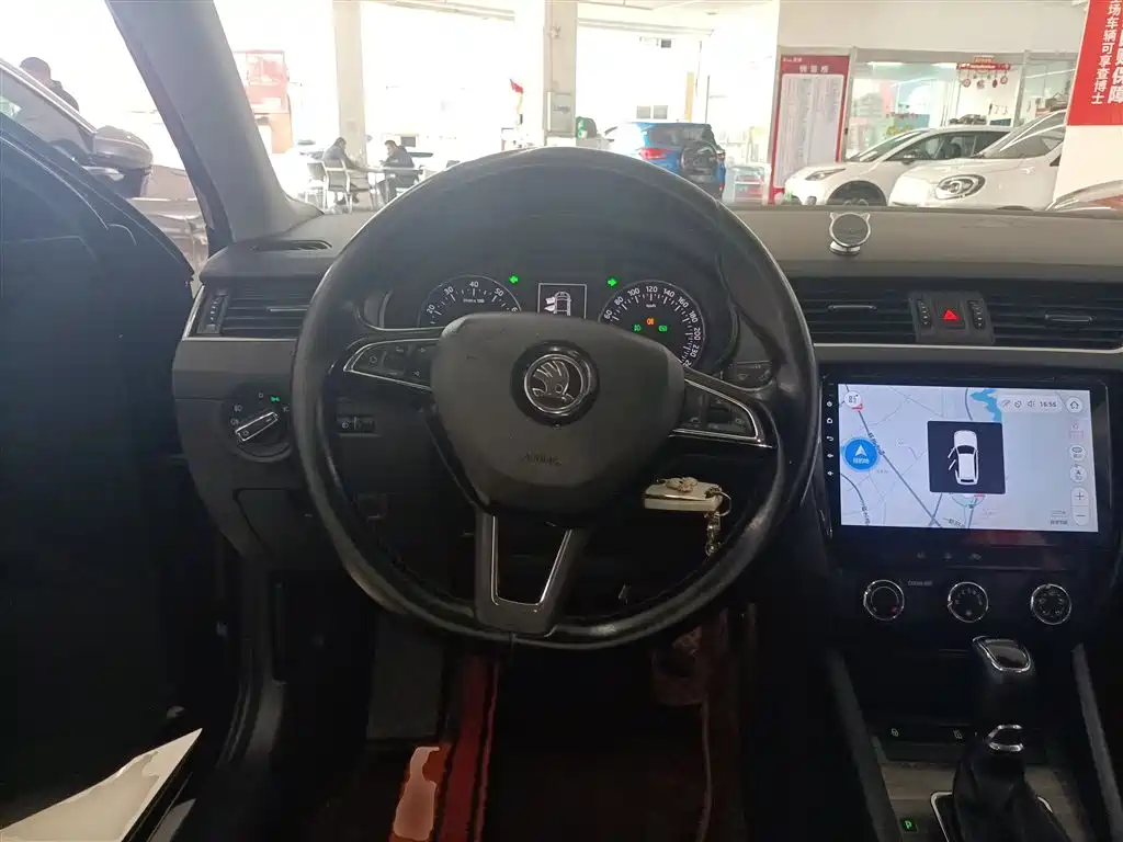 Škoda Octavia 2017 1.6L Automatic Smart Edition фото 7