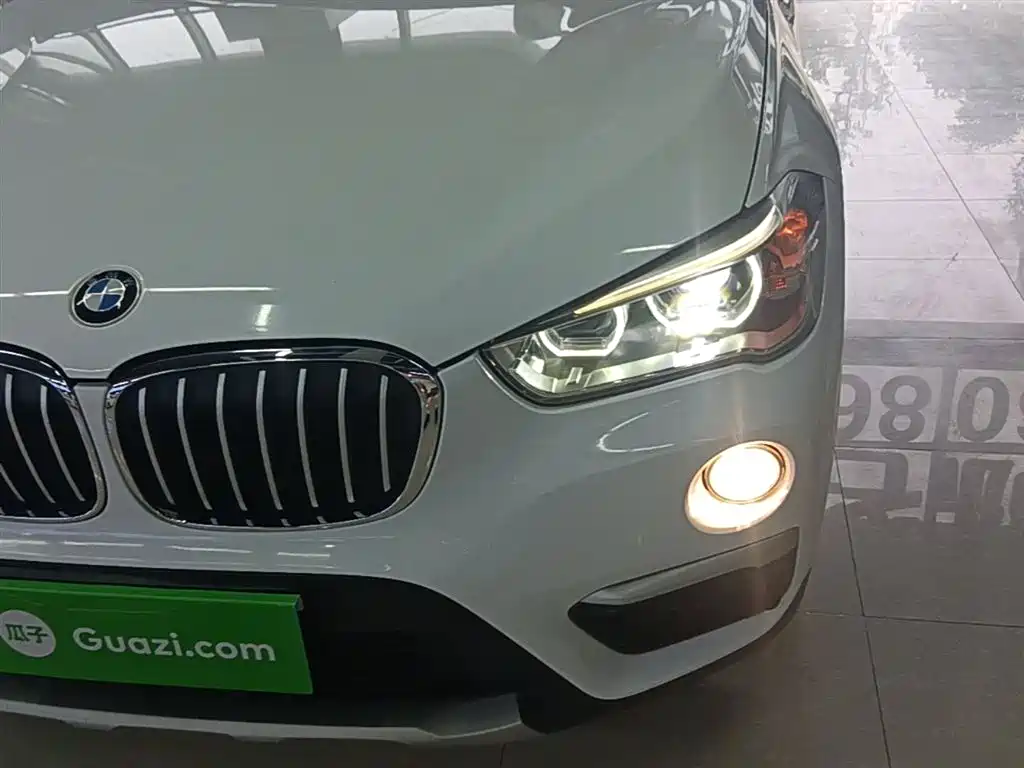 BMW X1 2016 sDrive18Li Luxury Model фото 24