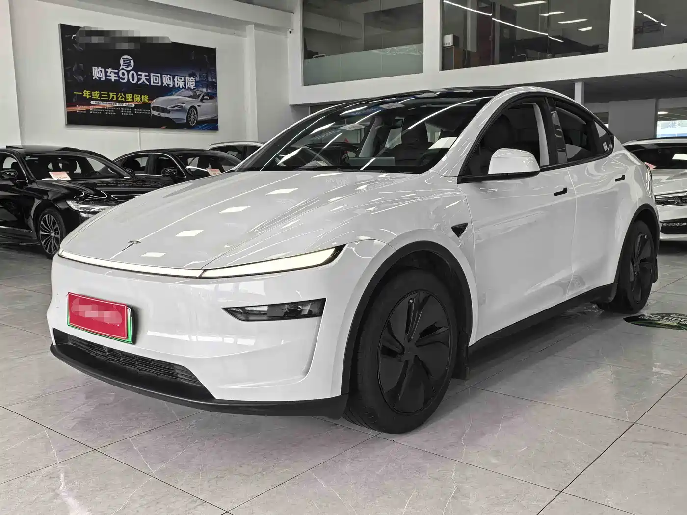 Tesla Model Y 2025 Rear-Wheel Drive