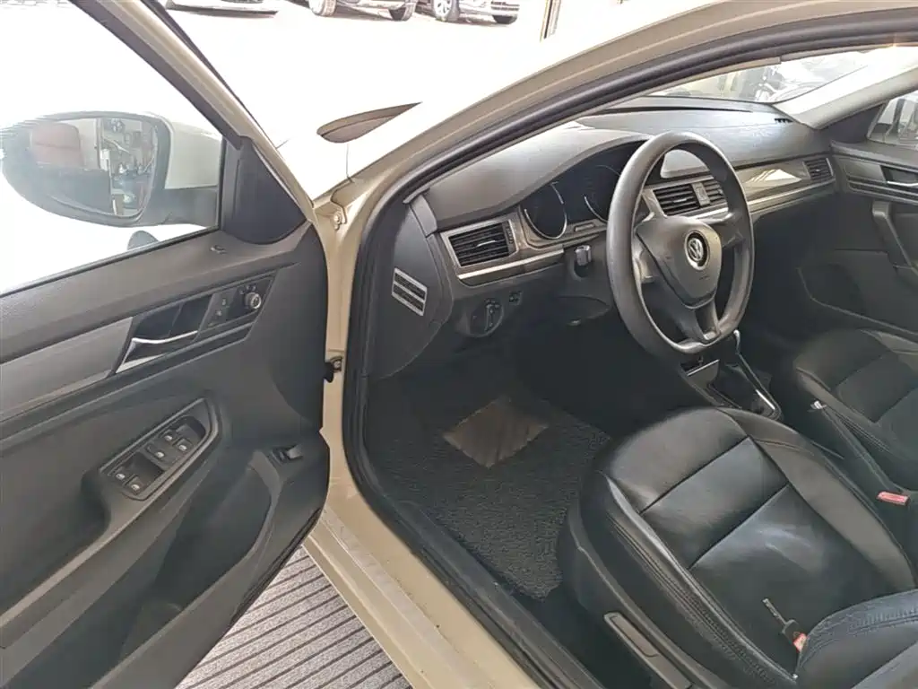 Volkswagen Bora 2016 Model 1.6L Automatic Fashion фото 16