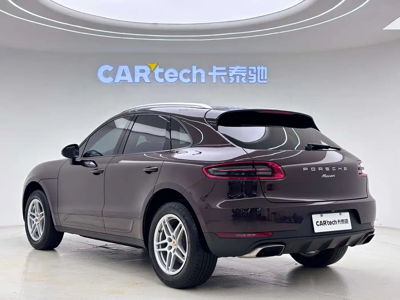 Porsche Macan 2016 Macan 2.0T фото 23