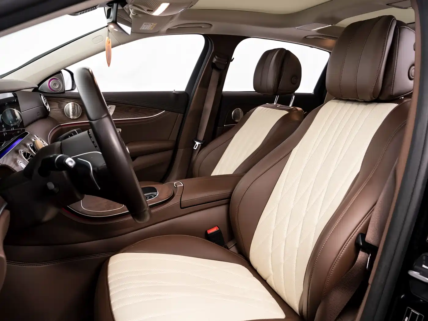 Mercedes-Benz E-Class 2023 E 300 L Luxury фото 15