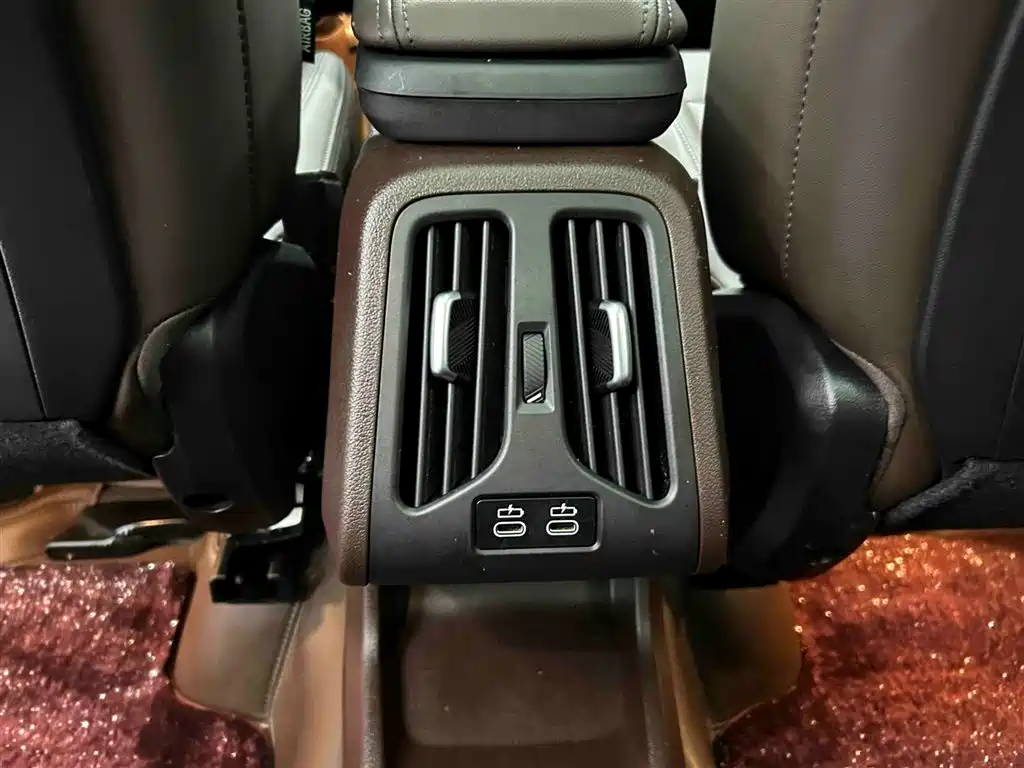 BMW X1 2024 sDrive20Li X Design Package фото 15