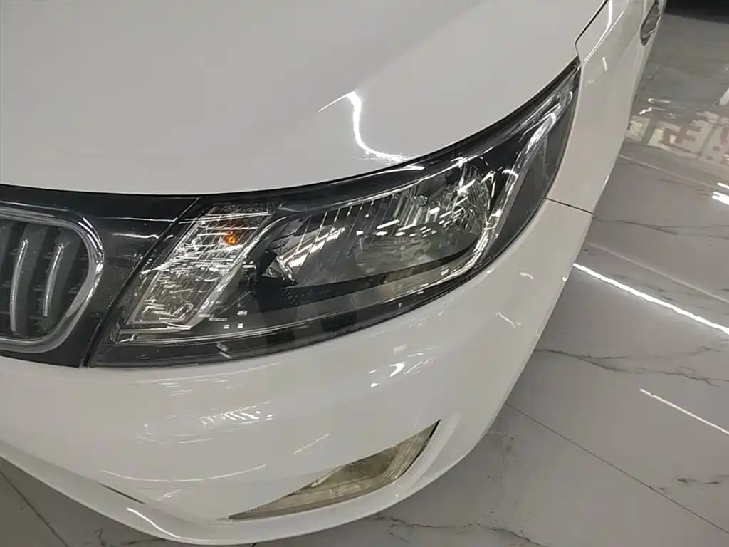 Kia K2 2012 Hatchback 1.4L AT GLS Commemorative Edition фото 24