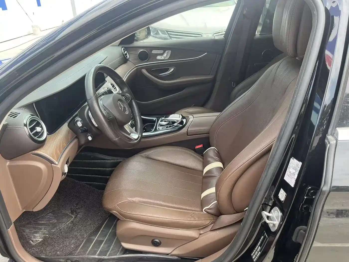 Mercedes-Benz E-Class 2016 E 300 L Fashion Type фото 4