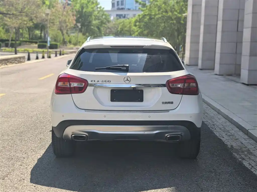 Mercedes-Benz GLA 2016 GLA 200 Dynamic фото 13