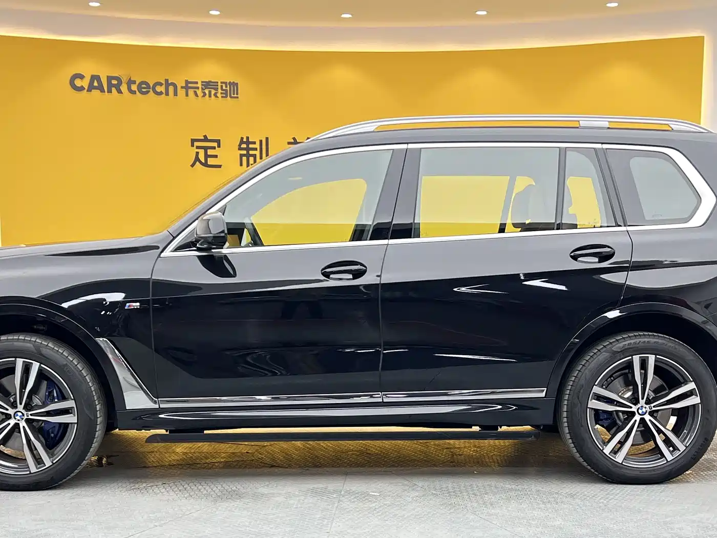 BMW X7 2023 xDrive40i Exclusive M Sport Package фото 32