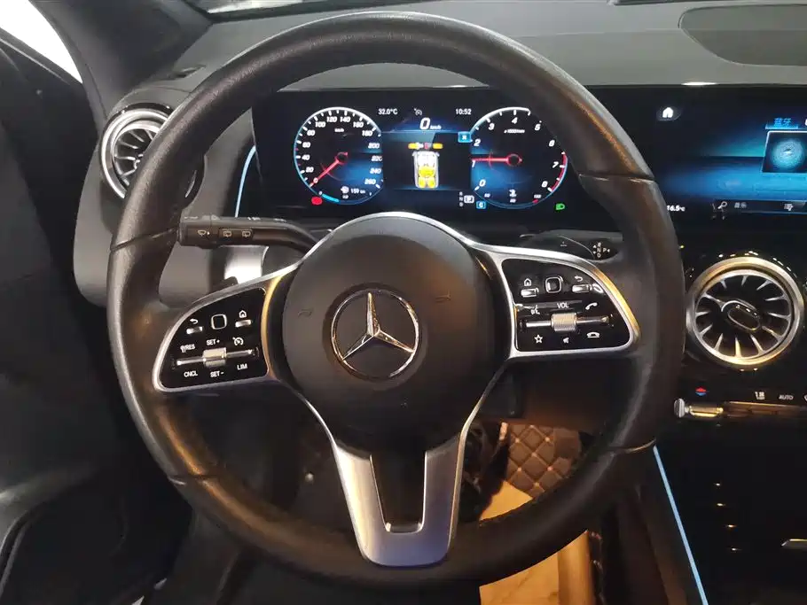 Mercedes-Benz GLB 2022 GLB 220 4MATIC фото 15