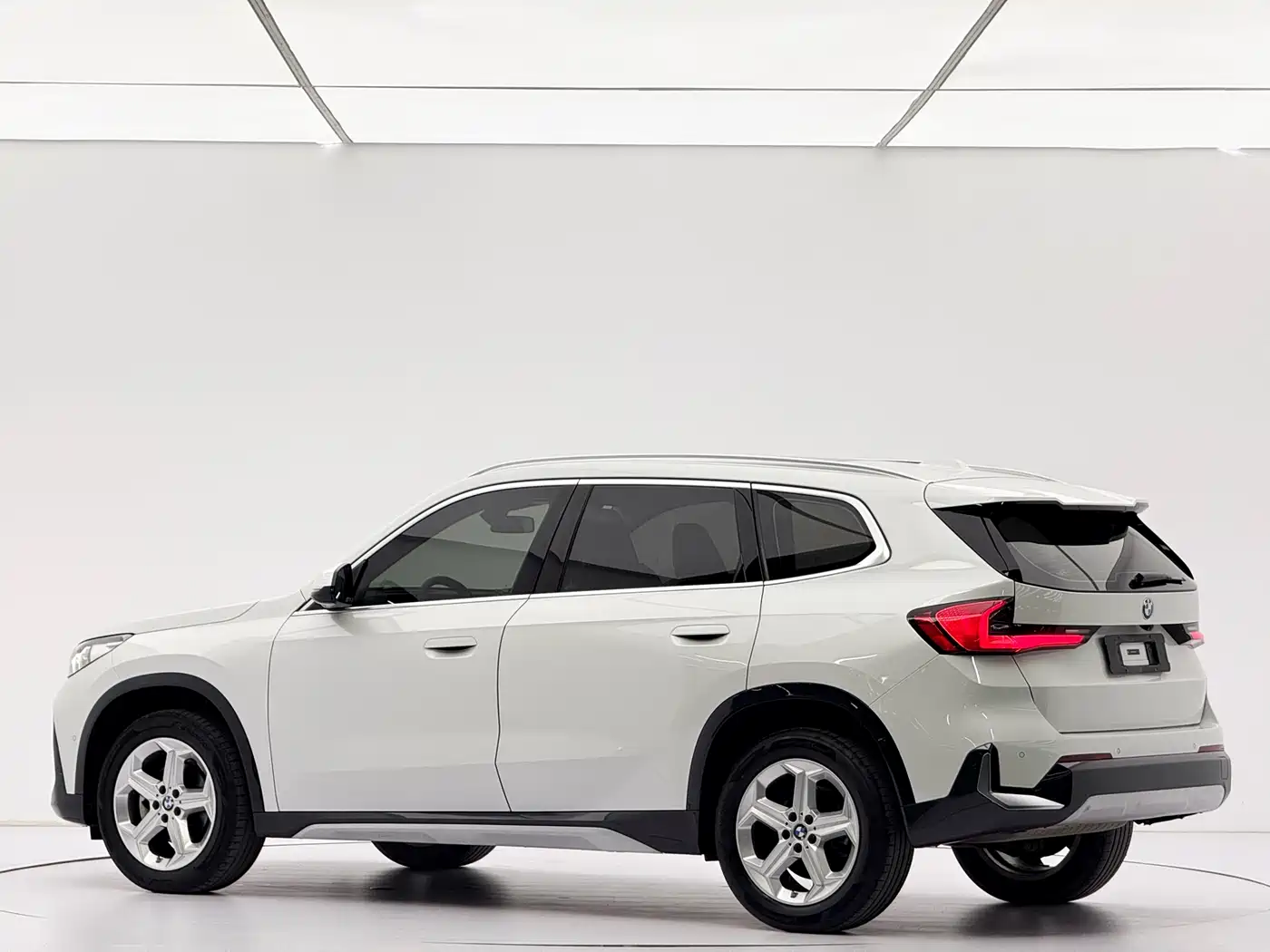 BMW X1 2023 sDrive20Li X Design Package фото 6